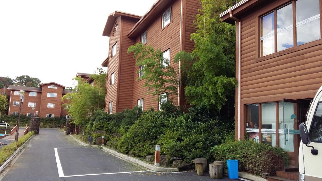 Arbon Youth Hostel & Resort Jeju Exterior photo