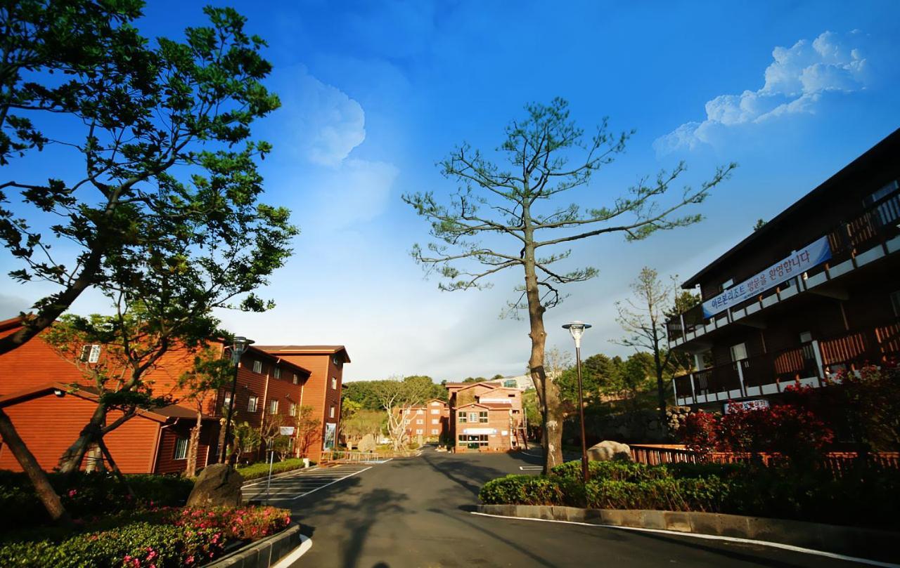 Arbon Youth Hostel & Resort Jeju Exterior photo